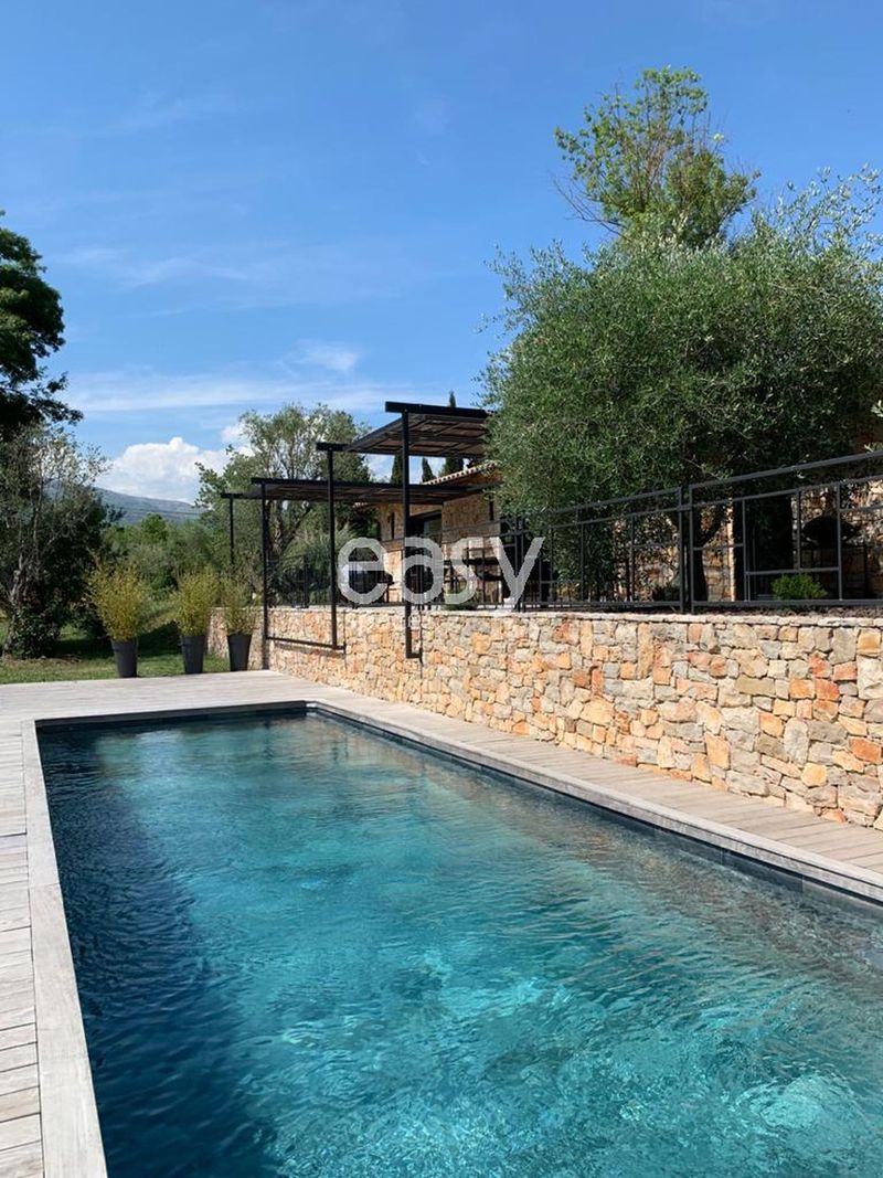 lieu avec piscine pour shooting à cannes